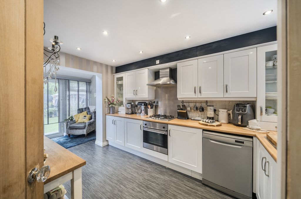 Additional image 7 of 4 bed detached house for saleBroome Manor Lane, Old Town, Swindon SN3