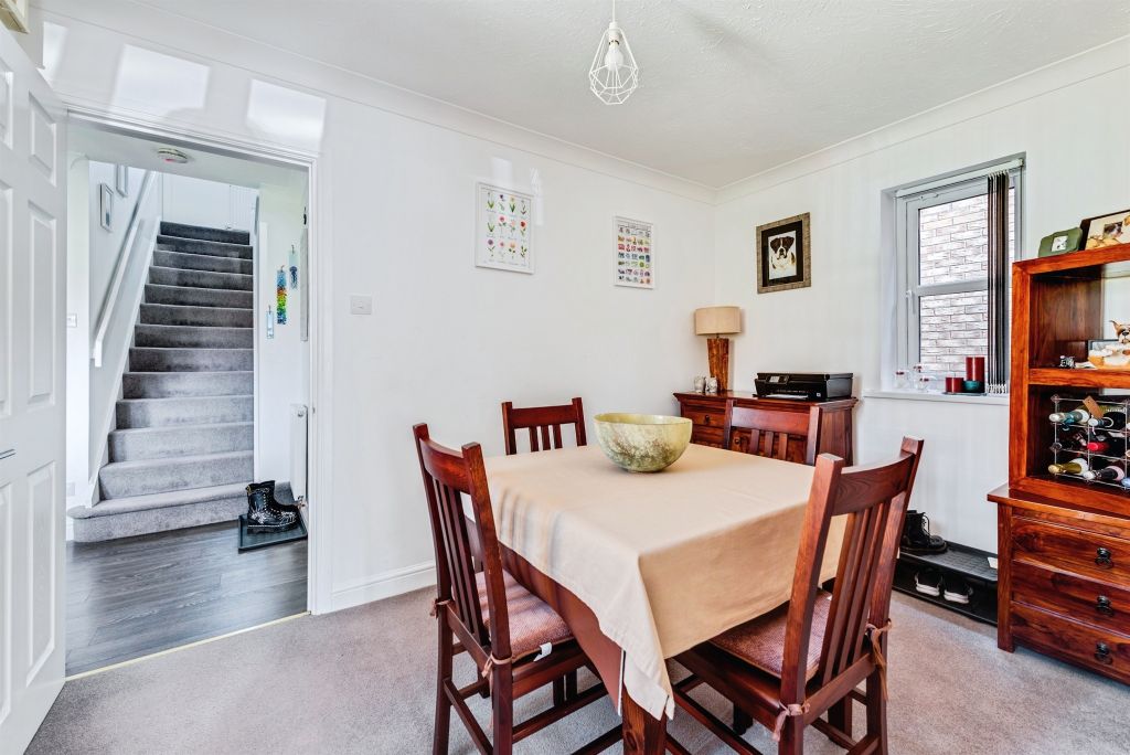 Additional image 6 of 4 bed detached house for saleCapesthorne Drive, Swindon SN25
