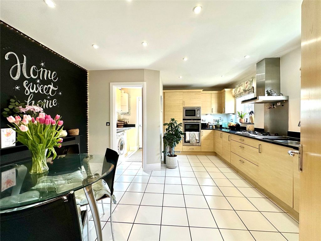 Additional image 7 of 5 bed detached house for saleGosling Close, Wanborough, Swindon SN4