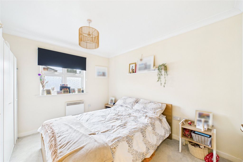 Additional image 4 of 2 bed flat for saleOgden Park, Broad Lane, Bracknell, Berkshire RG12