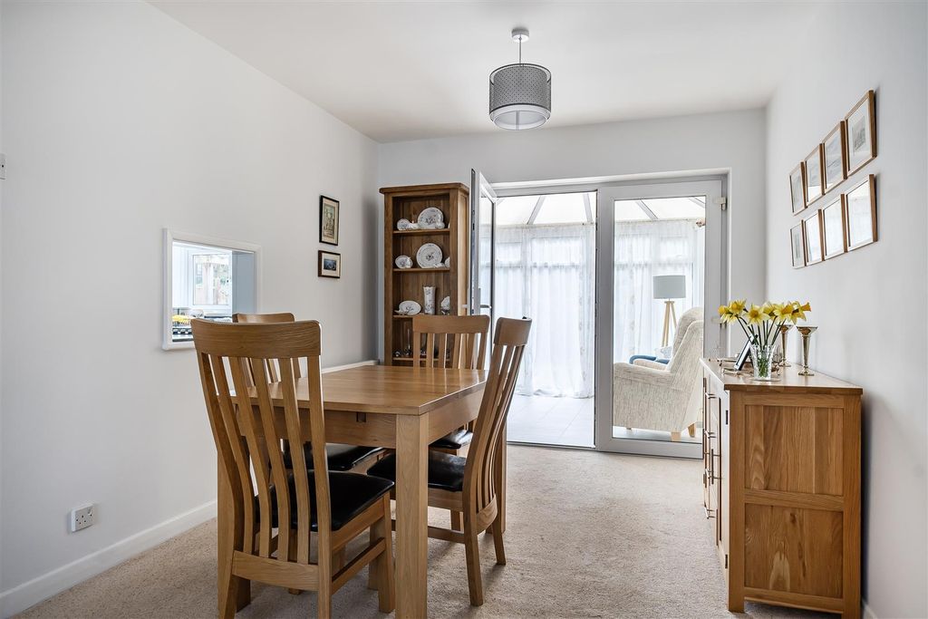 Additional image 7 of 4 bed detached house for saleSalisbury Close, Chippenham SN14