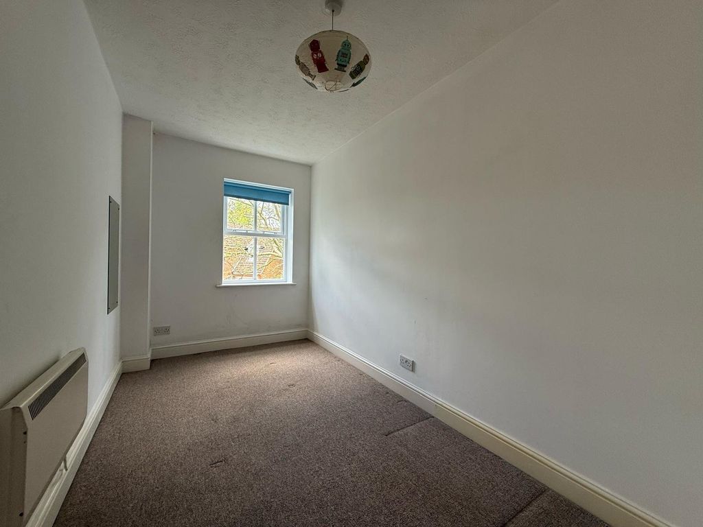 Additional image 4 of 2 bed flat for saleFriendship Way, Bracknell, Berkshire RG12