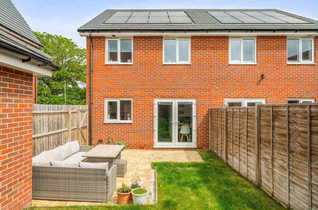 Additional image 16 of 3 bed semi-detached house for saleSonning Place, Binfield, Bracknell, Berkshire RG42