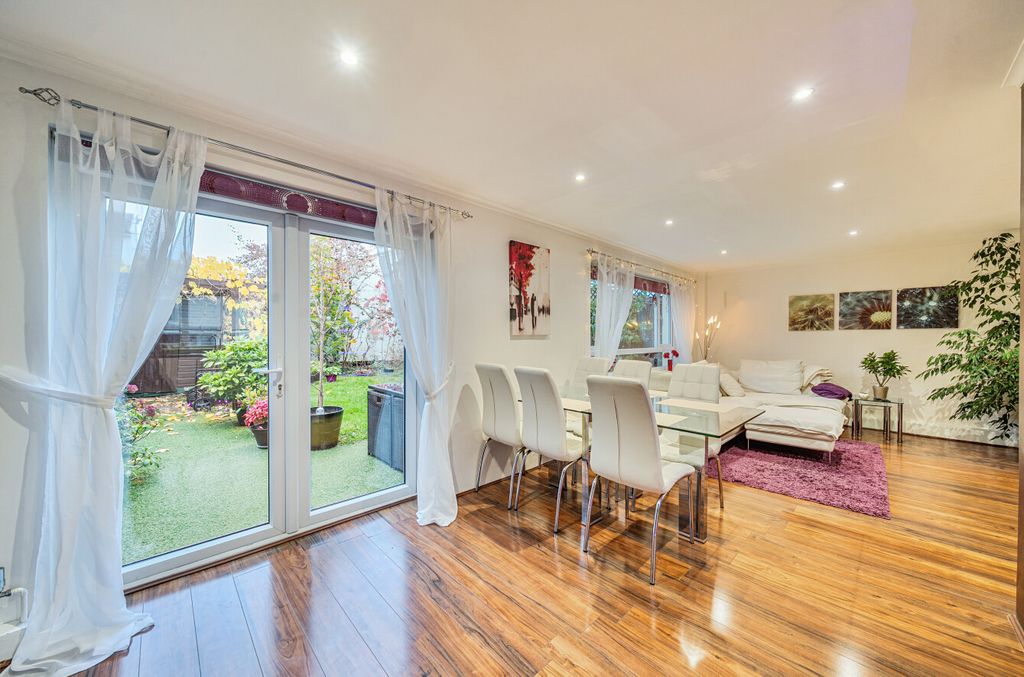 Additional image 4 of 3 bed terraced house for saleAysgarth, Bracknell, Berkshire RG12