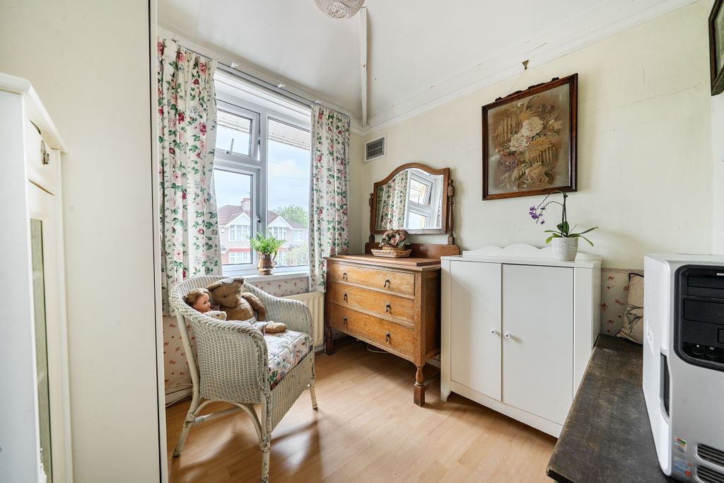 Additional image 10 of 3 bed semi-detached house for saleAlvescot Road, Old Walcot, Swindon SN3