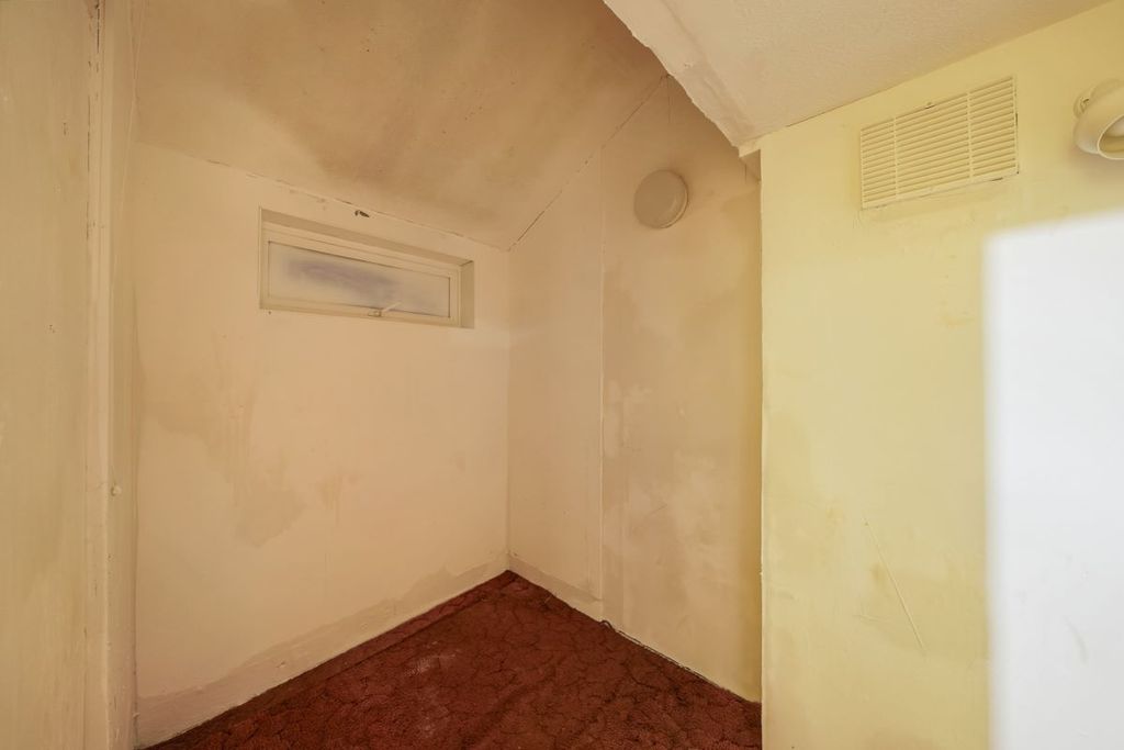 Additional image 12 of 3 bed terraced house for sale11 Lingwood, Bracknell, Berkshire RG12