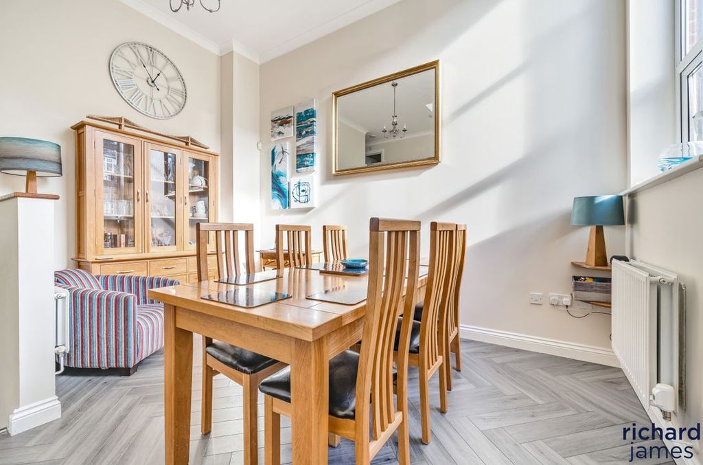 Additional image 5 of 5 bed detached house for saleOkus Road, Swindon SN1