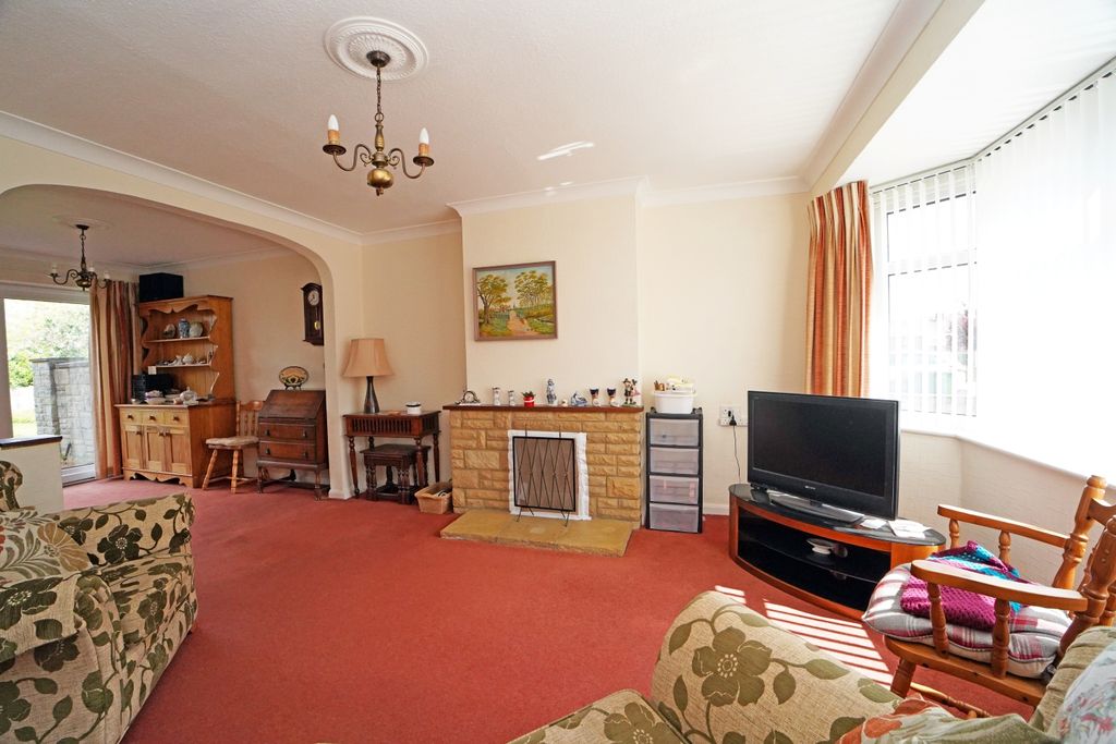 Additional image 7 of 3 bed semi-detached house for saleElmswood Close, Swindon SN2