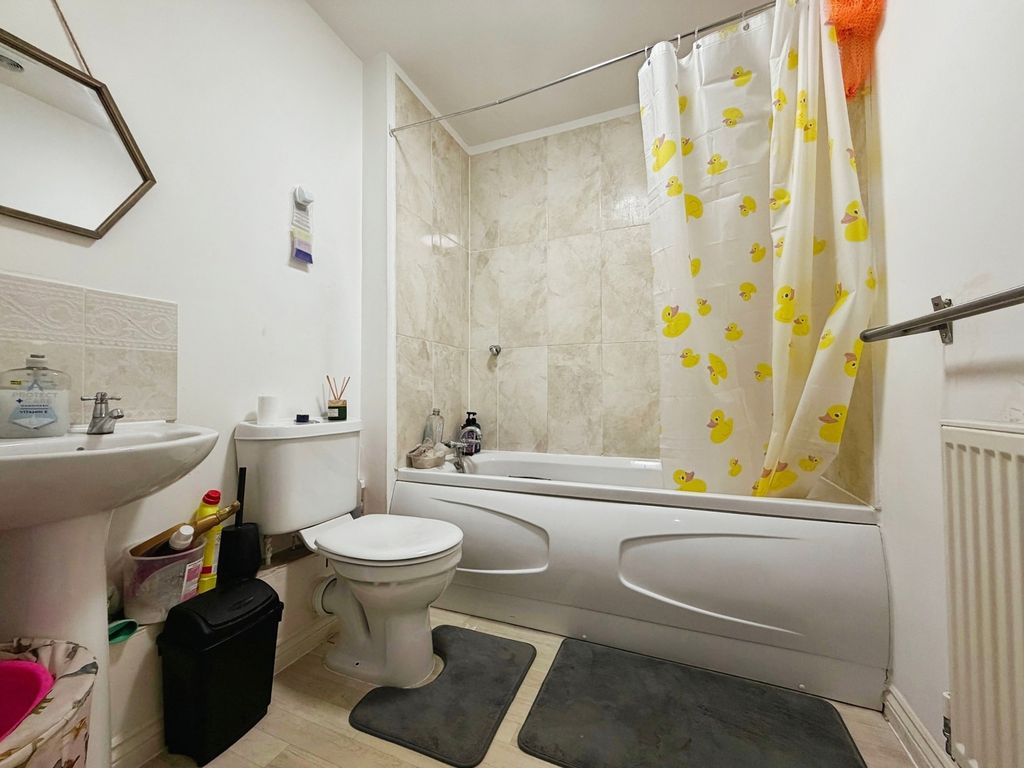 Additional image 9 of 2 bed flat for saleAustin Way, Bracknell RG12
