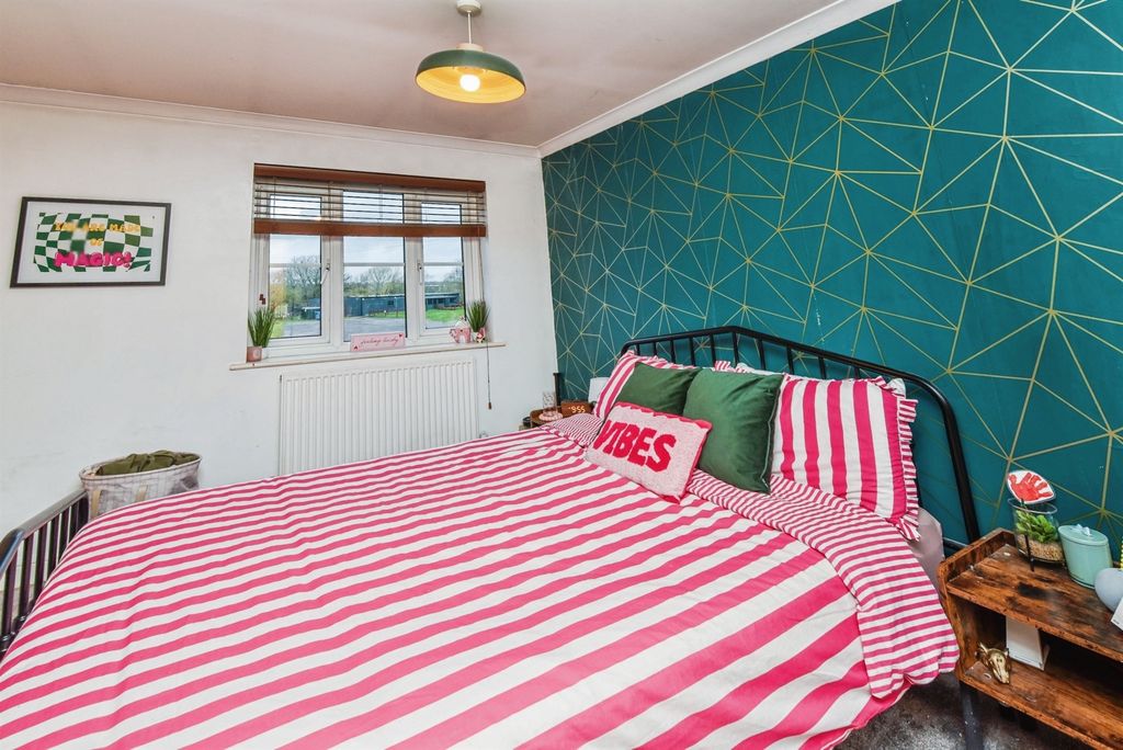 Additional image 12 of 4 bed semi-detached house for saleBowmans Court, Melksham SN12