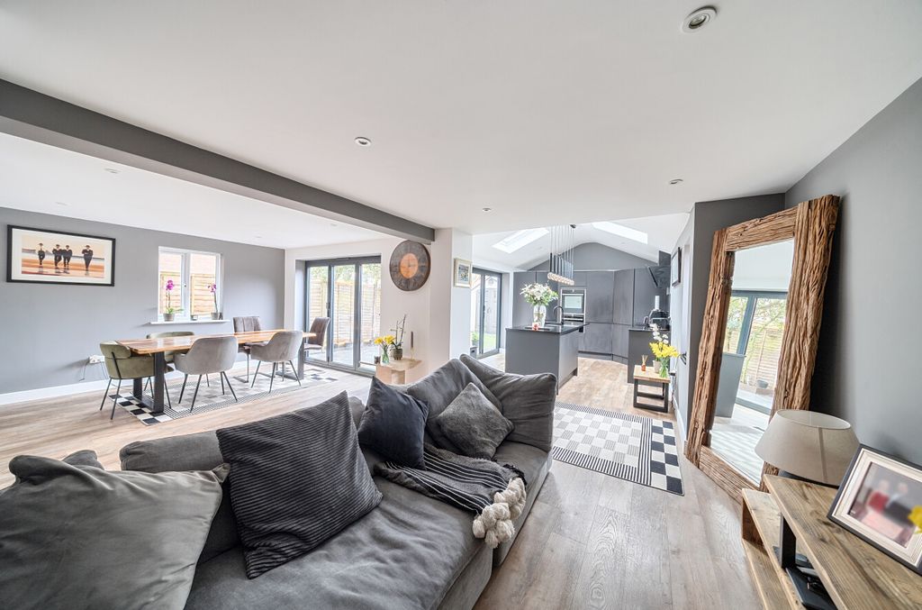 Additional image 6 of 4 bed detached house for saleCressida Chase, Warfield, Bracknell, Berkshire RG42