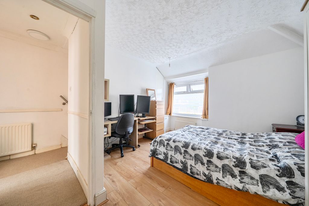 Additional image 8 of 3 bed semi-detached house for saleSurrey Road, Rodbourne Cheney, Swindon SN2
