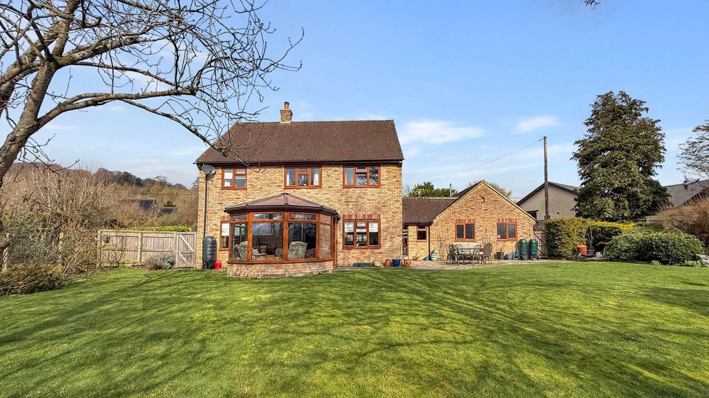 4 bed detached house for saleCotley Place, Heytesbury BA12