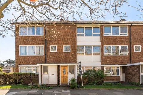Courtlands Avenue, Lee SE12, Maisonette to rent