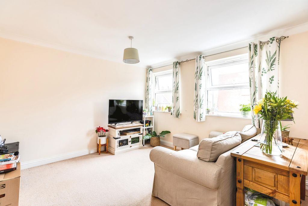 Additional image 4 of 2 bed flat for saleMarbeck Close, Redhouse, Swindon, Wiltshire SN25