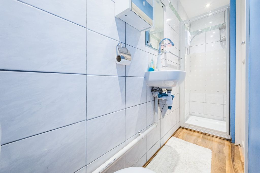 Additional image 32 of 4 bed detached house for saleOxford Road, Swindon SN3