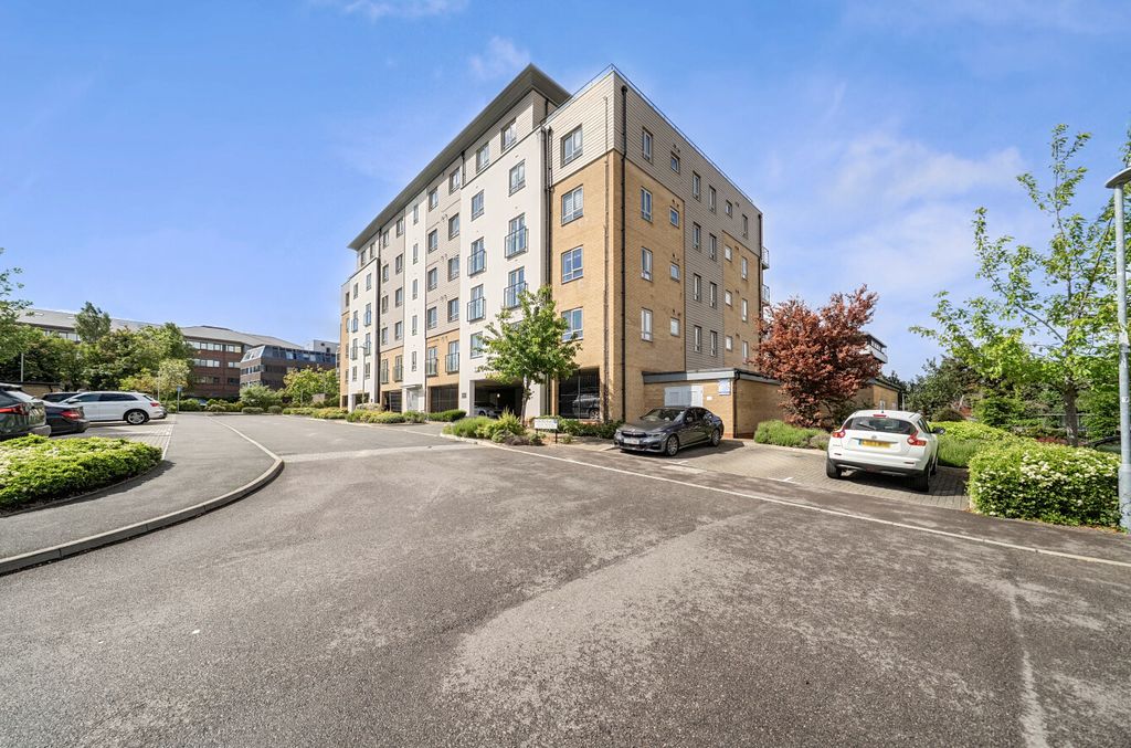 Additional image 16 of 2 bed flat for saleFleming Place, Bracknell RG12