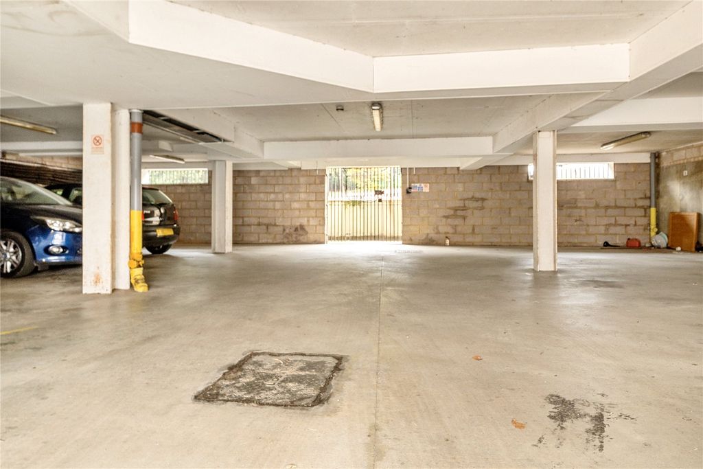 Additional image 11 of 2 bed flat for saleCamberley, Surrey GU15