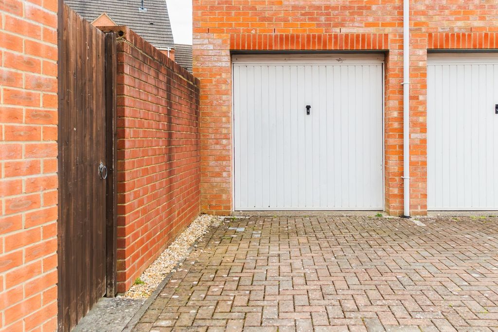 Additional image 17 of 3 bed end terrace house for saleWinton Road, Swindon, Wiltshire SN3