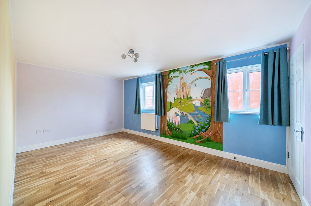 Additional image 7 of 5 bed terraced house for saleZakopane Road, Swindon, Wiltshire SN25