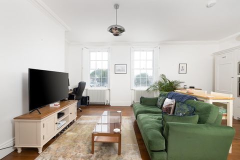 Redcliffe Parade West, Redcliffe BS1