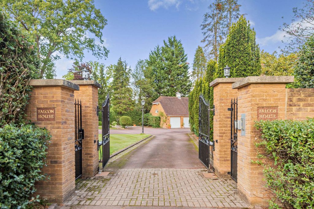 Additional image 28 of 6 bed detached house for saleKennel Avenue, Ascot, Berkshire SL5