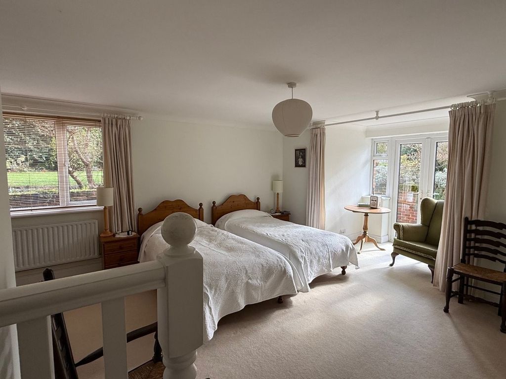 Additional image 13 of 4 bed bungalow for salePitton, Salisbury SP5