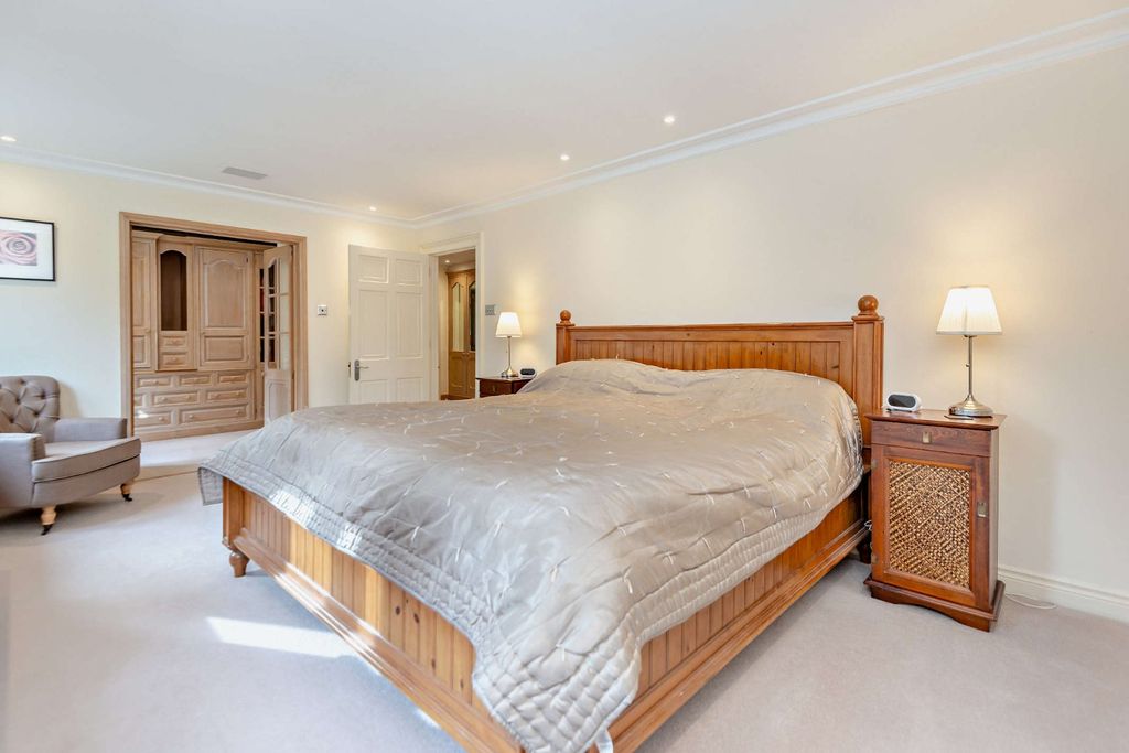 Additional image 15 of 6 bed detached house for saleKennel Avenue, Ascot, Berkshire SL5