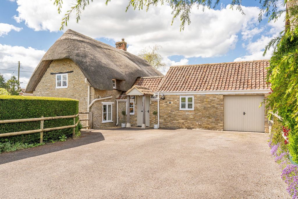 4 bed detached house for saleSutton Benger, Chippenham SN15
