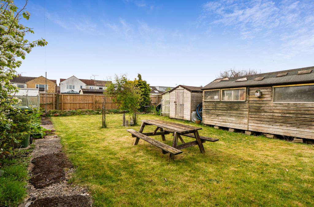Additional image 17 of 6 bed detached house for saleCarisbrooke Terrace, Chiseldon, Swindon SN4