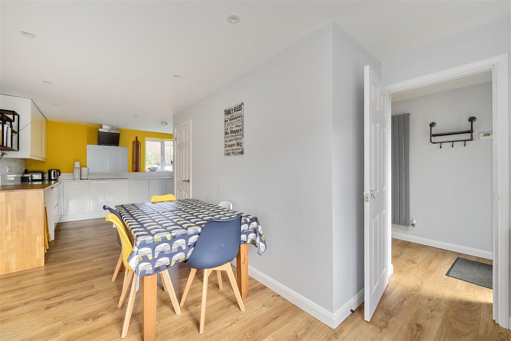 Additional image 7 of 4 bed link detached house for saleLyneham Road Crowthorne, Berkshire RG45