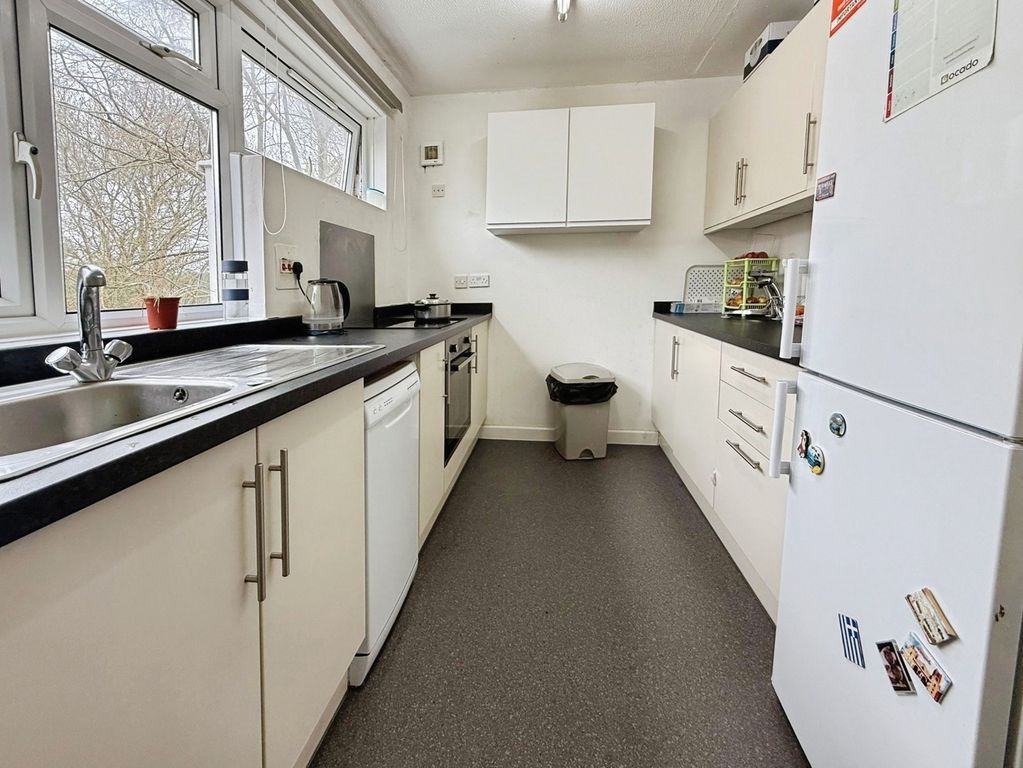 Additional image 5 of 2 bed flat for saleLydbury, Bracknell, Berkshire RG12