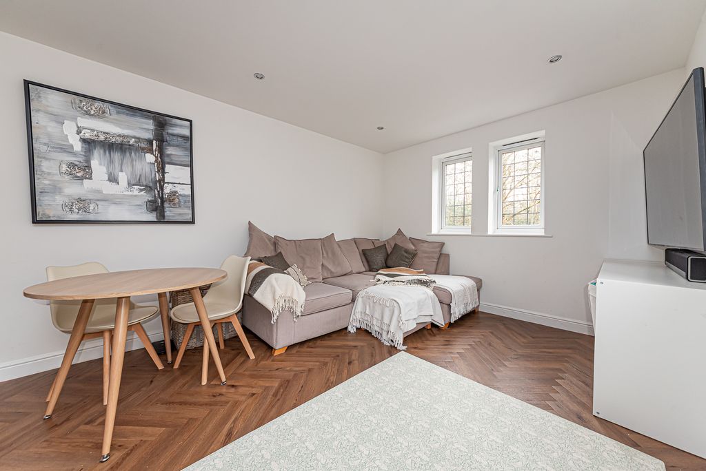Additional image 3 of 2 bed flat for saleLondon Road, Ascot SL5