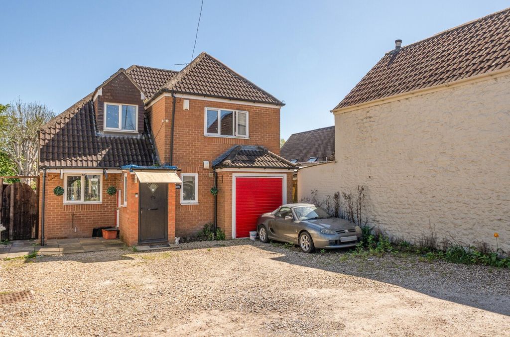 Additional image 20 of 5 bed detached house for sale9A, Highworth Road, Swindon SN3