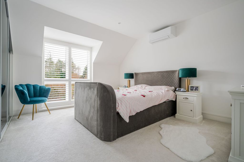 Additional image 10 of 4 bed detached house for saleOak Farm Close, Ascot SL5