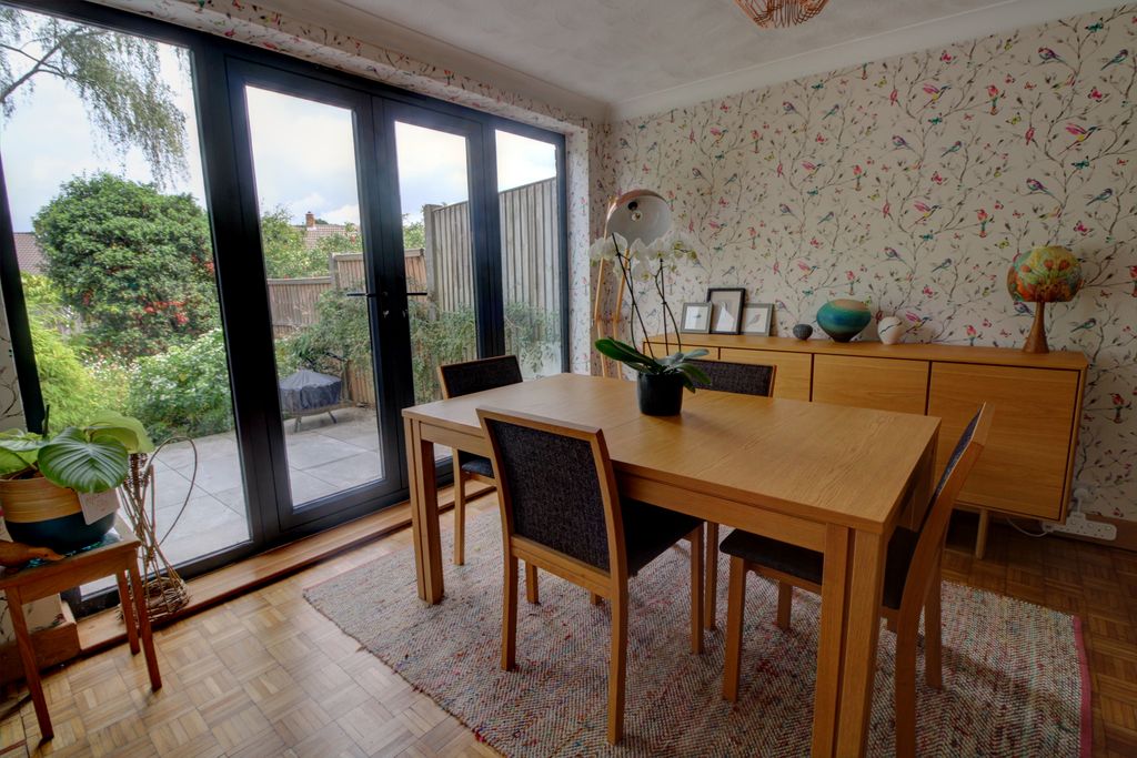 Additional image 4 of 4 bed semi-detached house for saleLily Hill Road, Bracknell RG12