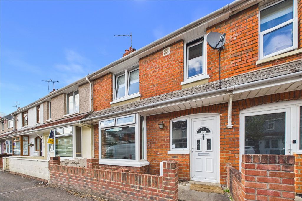 3 bed terraced house for saleTydeman Street, Gorse Hill, Swindon SN2