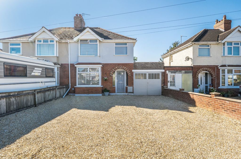 3 bed semi-detached house for saleOxford Road, Stratton St Margaret, Swindon SN3