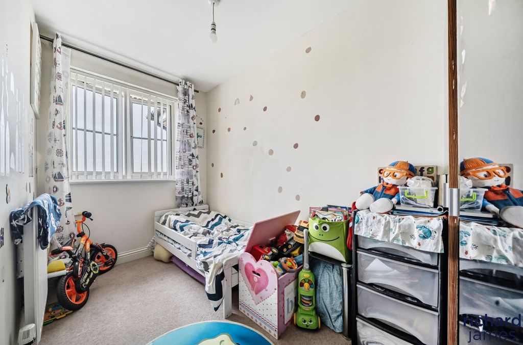 Additional image 6 of 2 bed flat for saleTwickenham Close, Stratton St Margaret, Swindon SN3