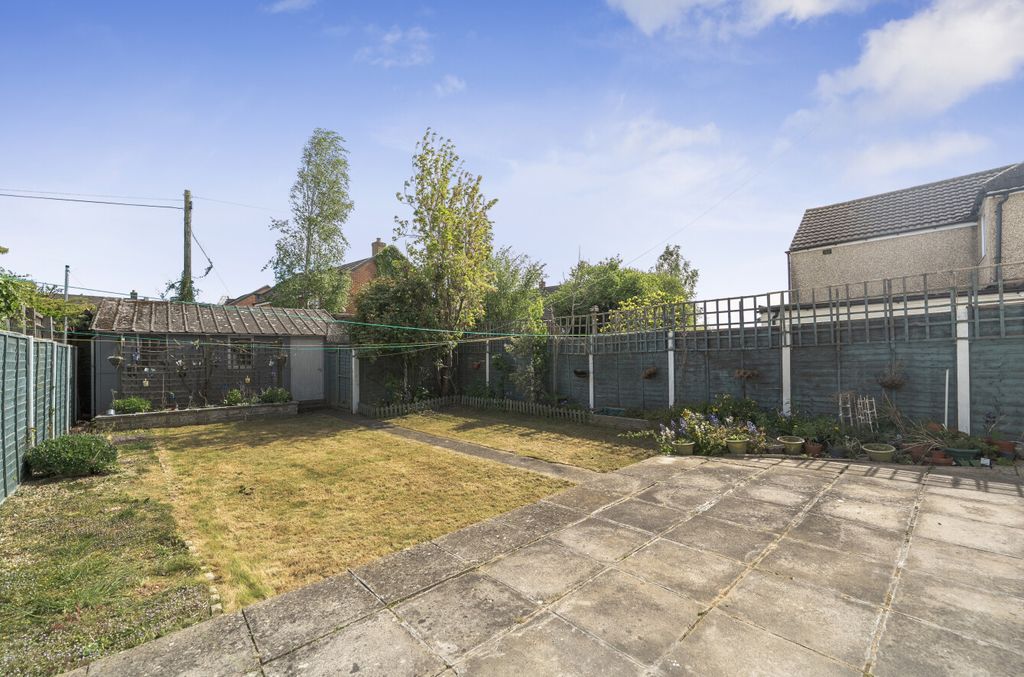 Additional image 10 of 3 bed semi-detached house for saleShrivenham Road, Swindon SN1