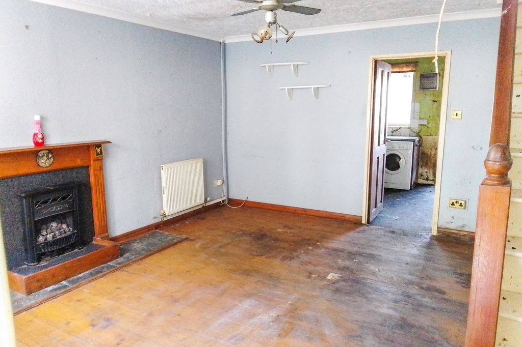 Additional image 3 of 3 bed terraced house for saleConisborough, Toothill, Swindon SN5