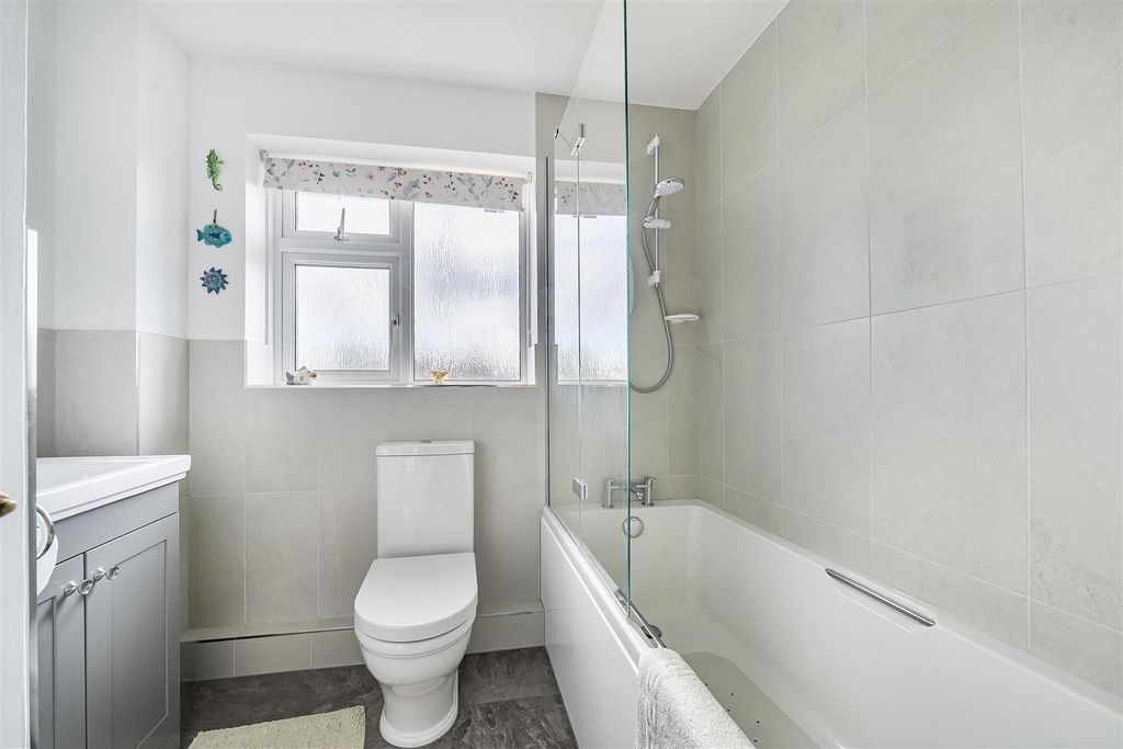 Additional image 16 of 4 bed detached house for saleSalisbury Close, Chippenham SN14
