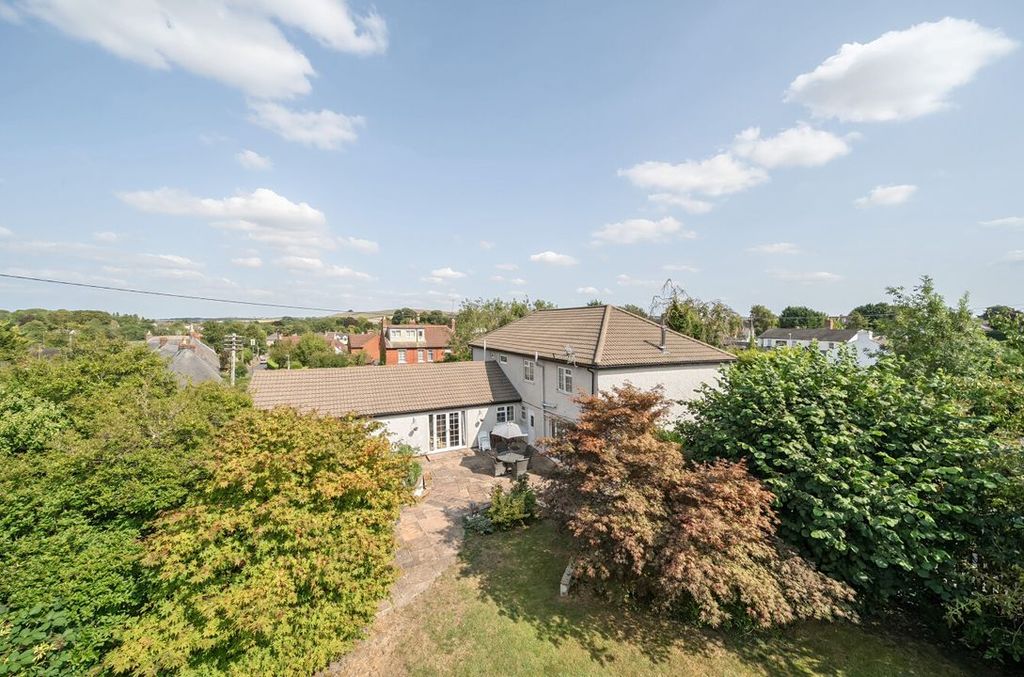 Additional image 20 of 5 bed detached house for saleNew Road, Chiseldon, Swindon SN4