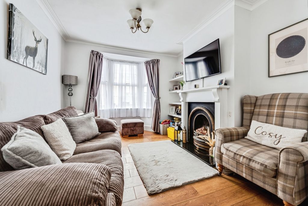 Additional image 2 of 2 bed terraced house for saleLinslade Street, Swindon, Wiltshire SN2