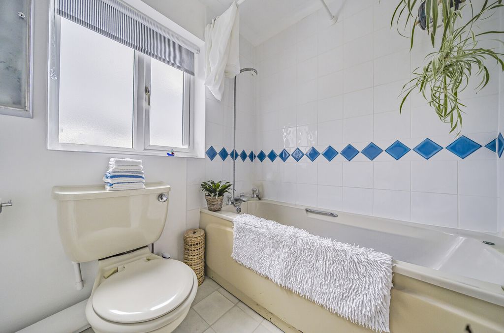Additional image 10 of 3 bed detached house for saleGrindal Drive, Grange Park, Swindon SN5