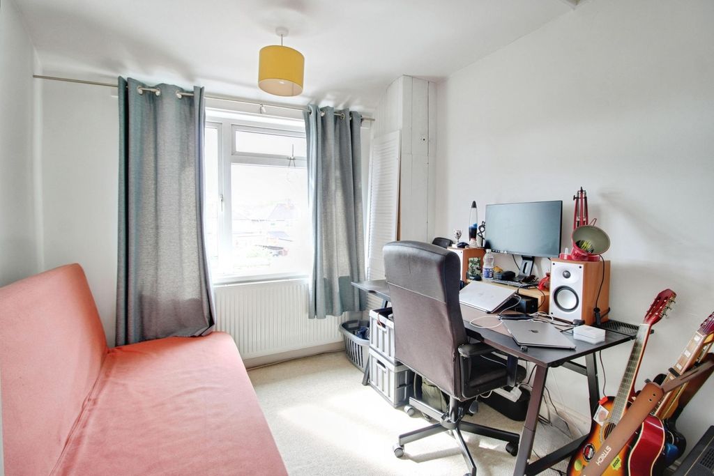 Additional image 7 of 2 bed end terrace house for saleWhitby Grove, Rodbourne Cheney SN2