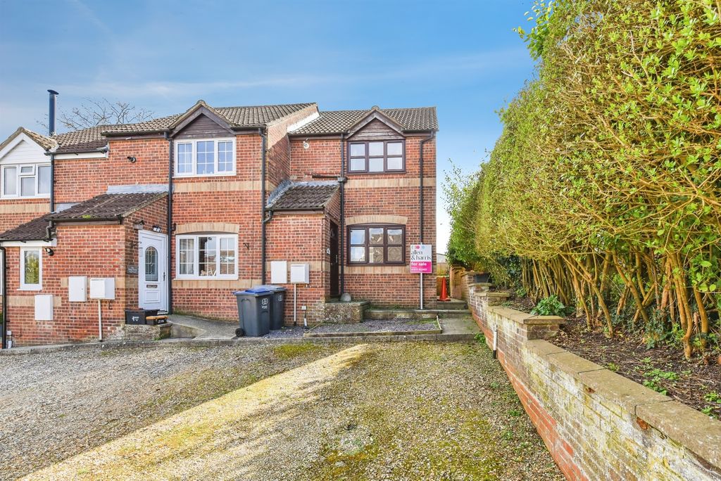 2 bed end terrace house for saleKing Street, Warminster BA12
