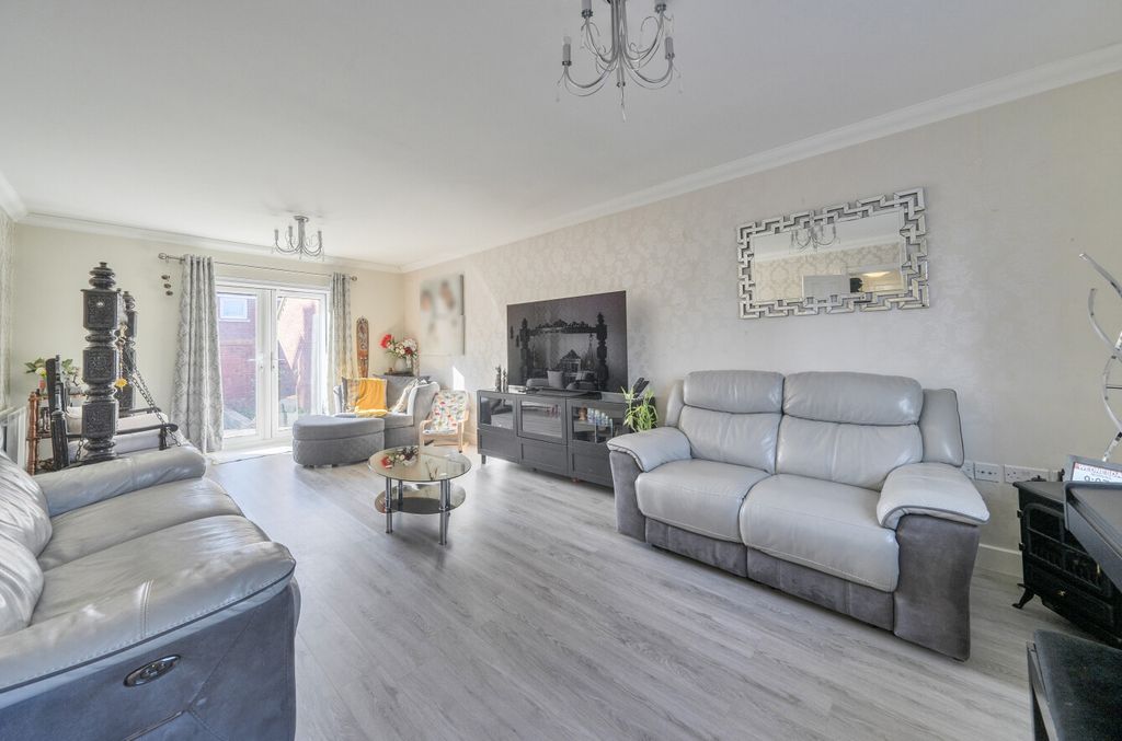 Additional image 2 of 5 bed detached house for saleOkus Road, Old Town, Swindon SN1