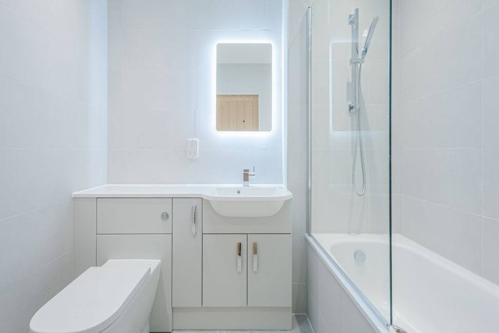 Additional image 8 of 2 bed semi-detached bungalow for saleKingsdown Retirement Village, Kingsdown Road, Swindon SN3