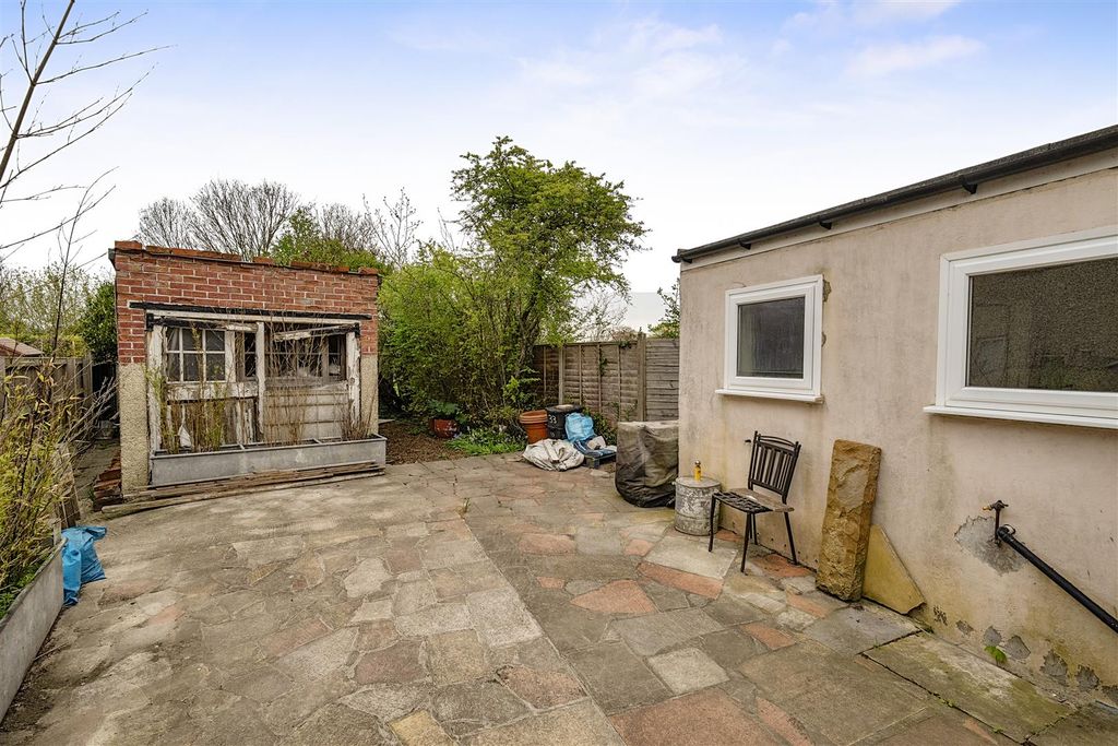 Additional image 13 of 3 bed semi-detached house for saleDevizes Road, Wroughton SN4